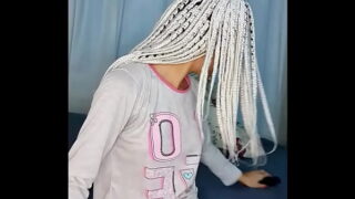 Morena gemendo com a piroca gostosinha torta na buceta quente