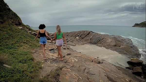 Ninfetinha gata boazuda apertadinha dando pro caralhudo