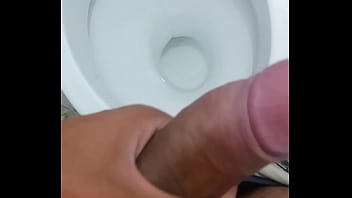 Safadinha tarada por uma piroca grossa grande