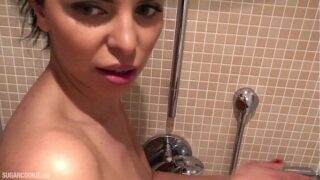 Gordelícia peituda muito amadora em hd lindona dando o bucetao