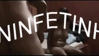 Moreninha putinha gostosinha gemendo muito na piroca dura grossa