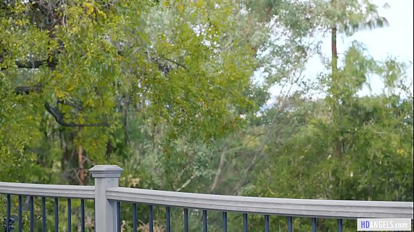 Negra muito gostosinha requebou gostosinho e apanhando na bunda