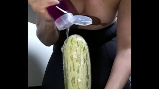 Arrombou o cú da puta loira safada